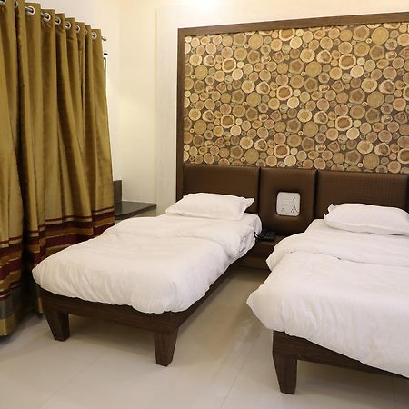 Hotel Pushpak Park Osmanabad Экстерьер фото