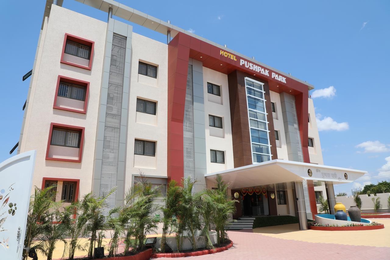 Hotel Pushpak Park Osmanabad Экстерьер фото